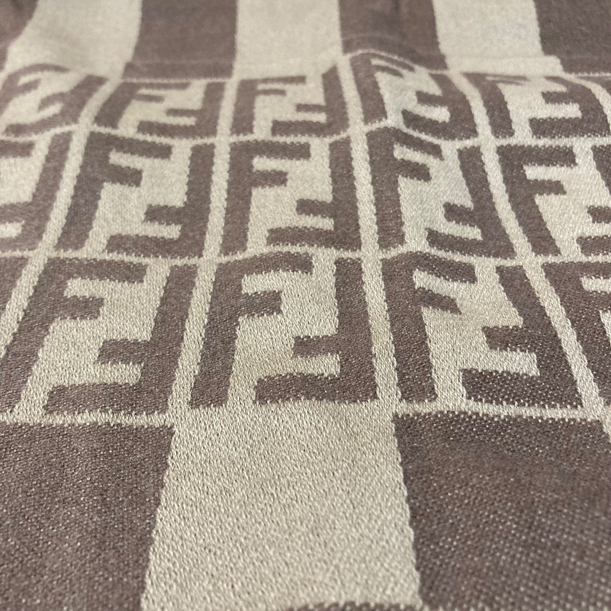 FENDI ズッカ柄ウールマフラー 古着・中古-4枚目のアイテム画像