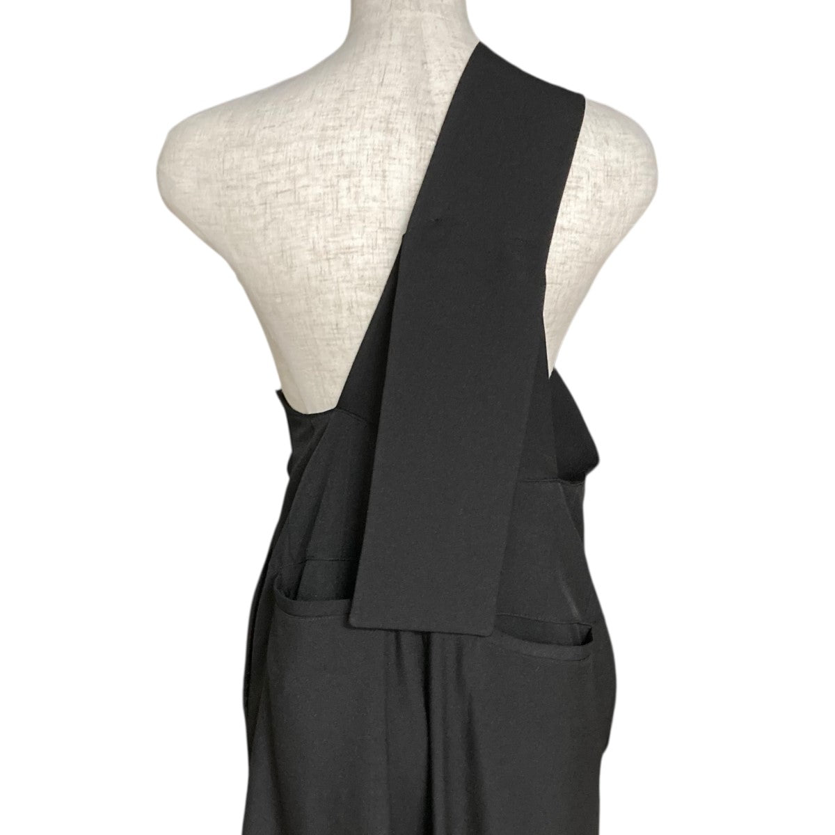 un3d アンスリード　イレギュラーショルダーノースリーブワンピース un3d アンスリード イレギュラーショルダーノースリーブ