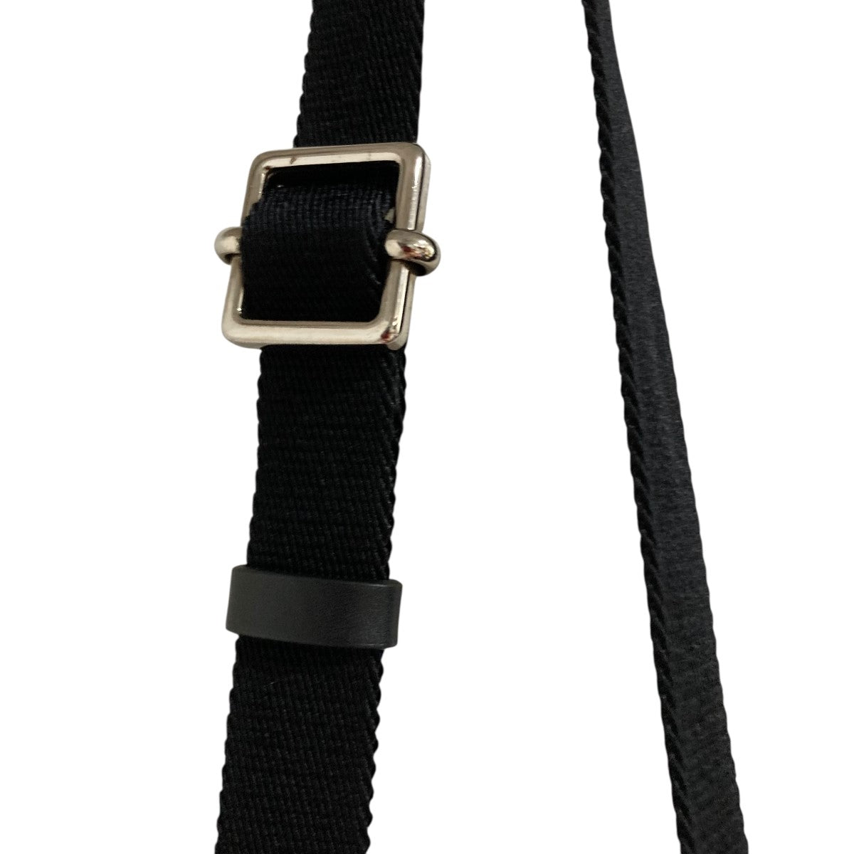 未使用級 ヴァレンティノ ショルダーバッグ ロゴ 斜め掛け ユニセックス 黒 VALENTINO(ヴァレンチノ) ロゴレザーショルダーバッグ ブラック