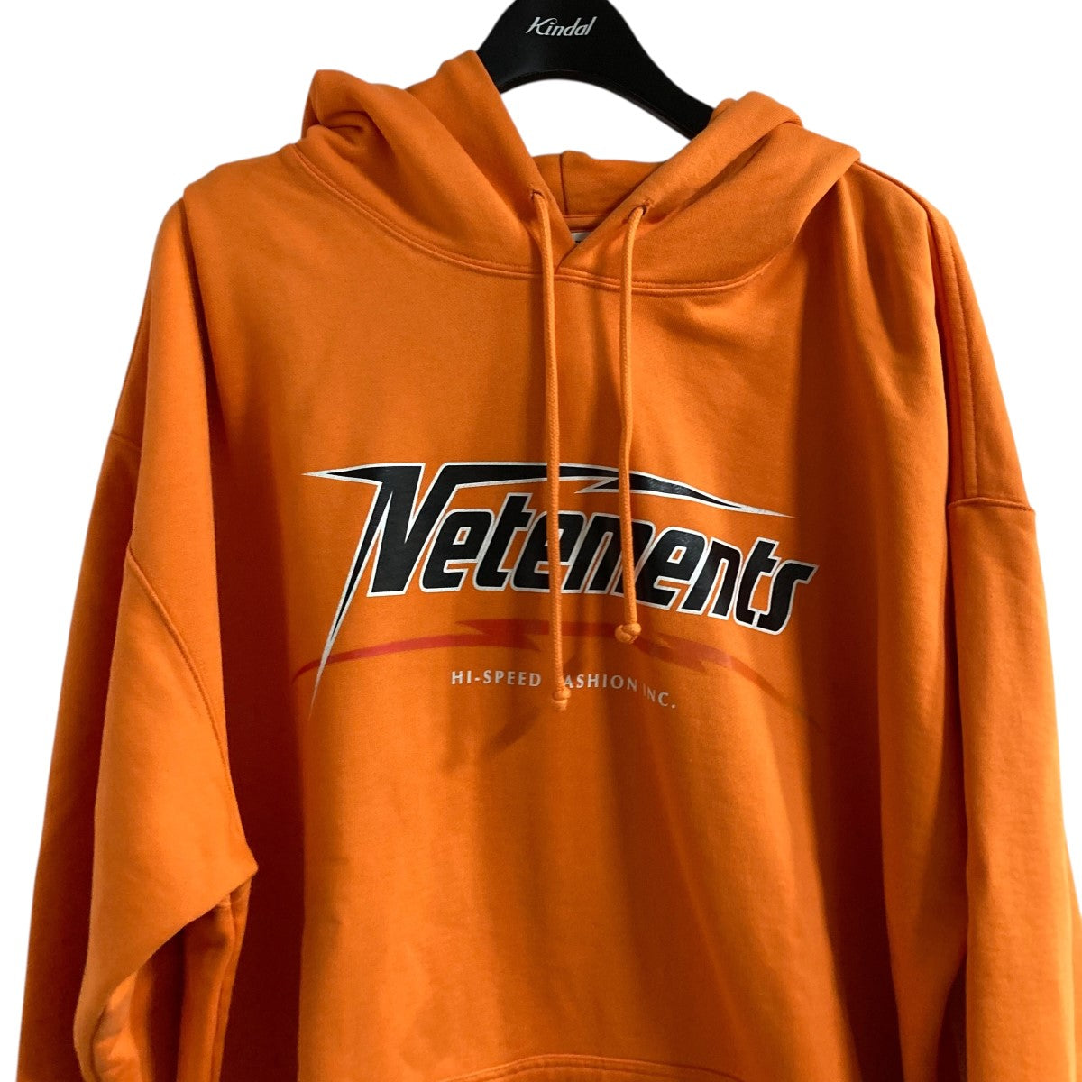 VETEMENTS(ヴェトモン) プリントパーカー UA53HD500O オレンジ