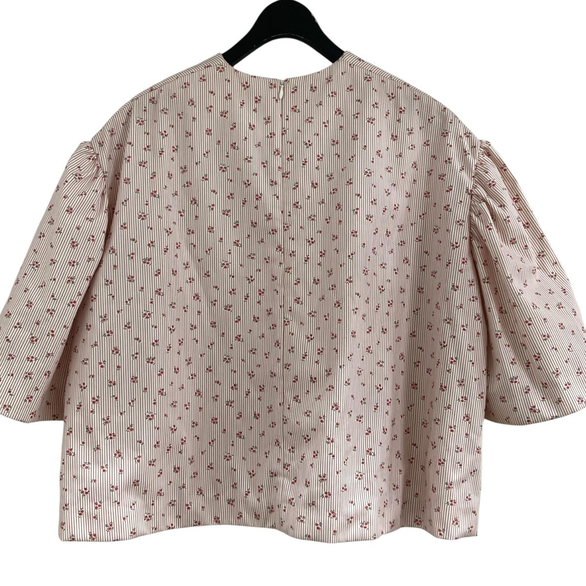 SHUSHU／TONG(シュシュトング) フローラルストライプトップ