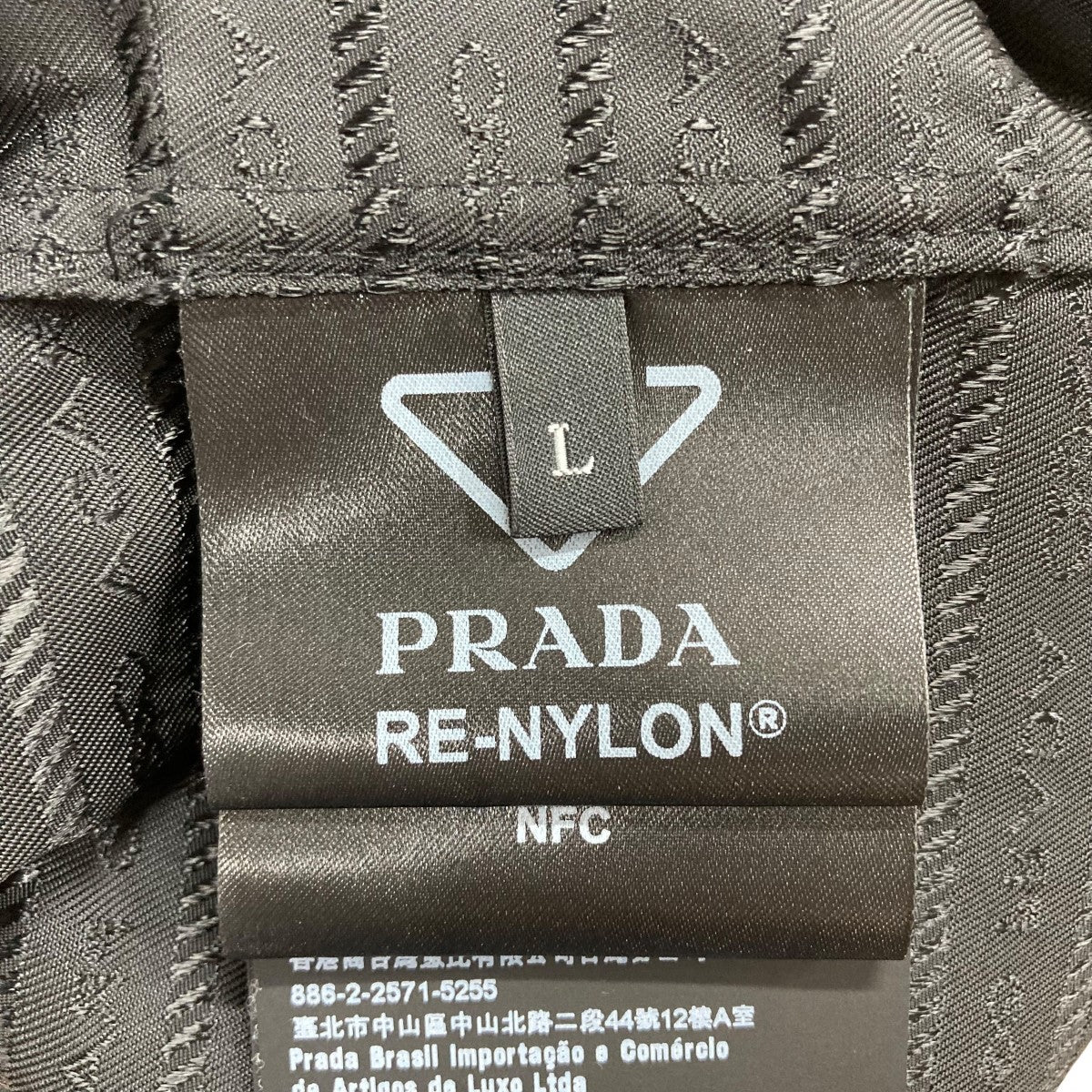 【大人気】PRADA◆軽量 Re-Nylon 半袖シャツ ジップアップ ロゴ 大人気☆PRADA メンズ ロゴ ナイロン ジップアップ半袖シャツ