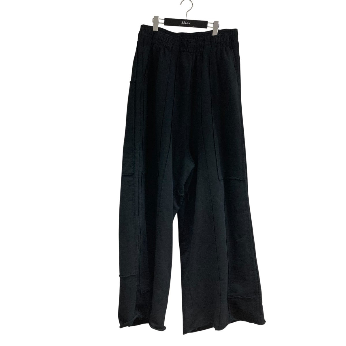 VETEMENTS ヴェトモン スウェットパンツ 黒 2026825A0006 VETEMENTS(ヴェトモン) スウェットパンツ UE64SP100B ブラック