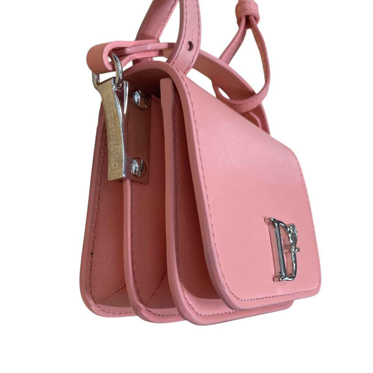 DSQUARED2(ディースクエアード) D2ロゴクロスボディバッグ S83CB0037 