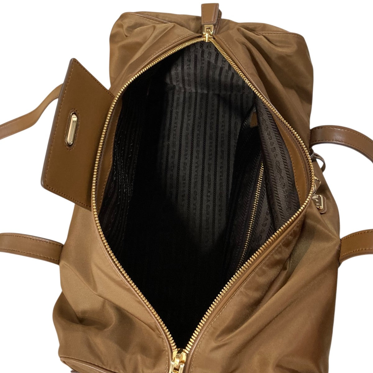 PRADA ブランデー ロック付 ラージ Re-Nylon トップハンドルバッグ1BB135 古着・中古-7枚目のアイテム画像