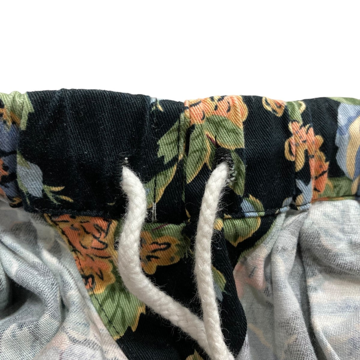 Supreme 花柄 チノパン 32サイズ Supreme(シュプリーム) フローラルパンツ ブラック×マルチカラー