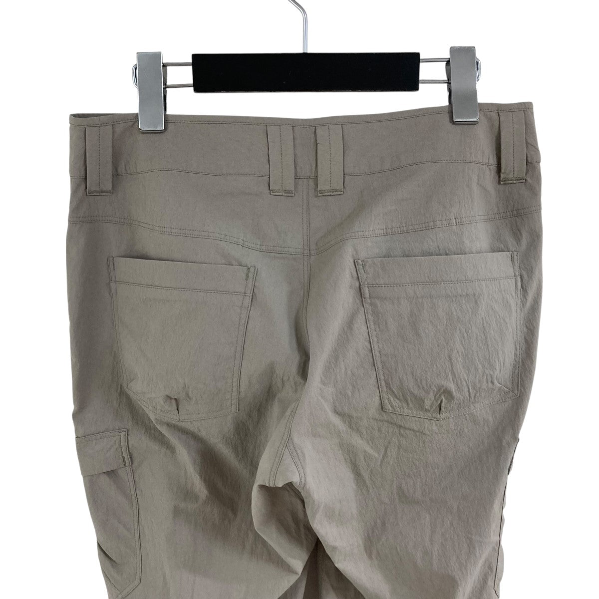 ナイロンパンツ