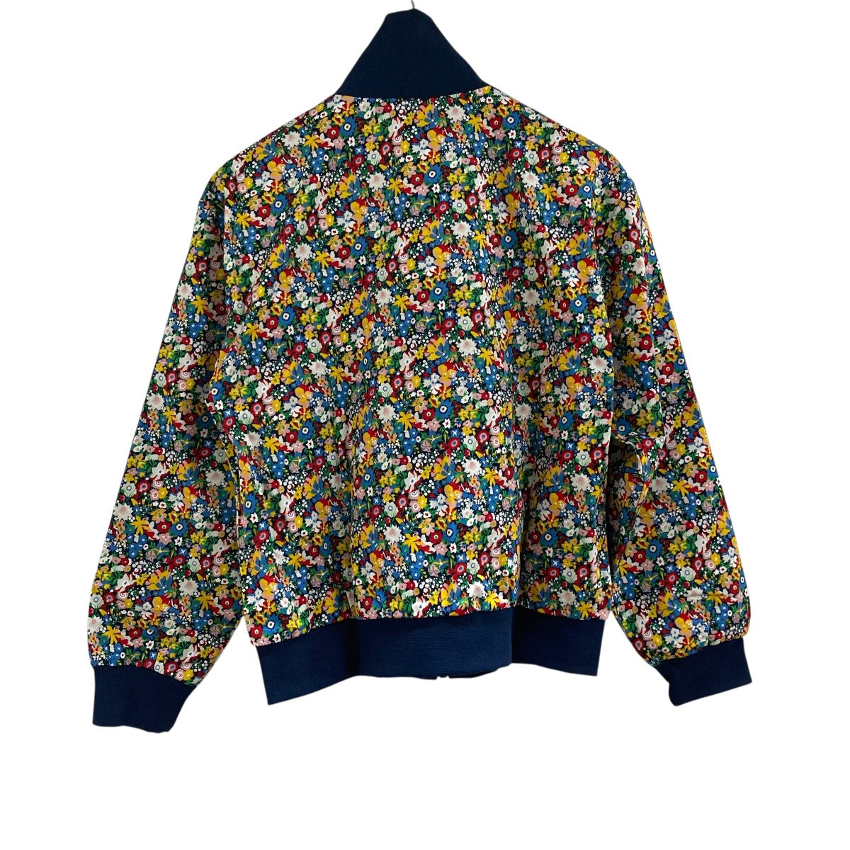 PAKAIAN adidas アディダス 花柄 シアーブルゾン　X4571 PAKAIAN adidas アディダス 花柄 シアーブルゾン X4571 - メルカリ