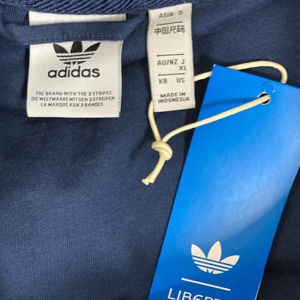 adidas フラワー柄 ジップアップジャケット adidas 花柄 ジップアップジャケット トラックジャケット - メルカリ