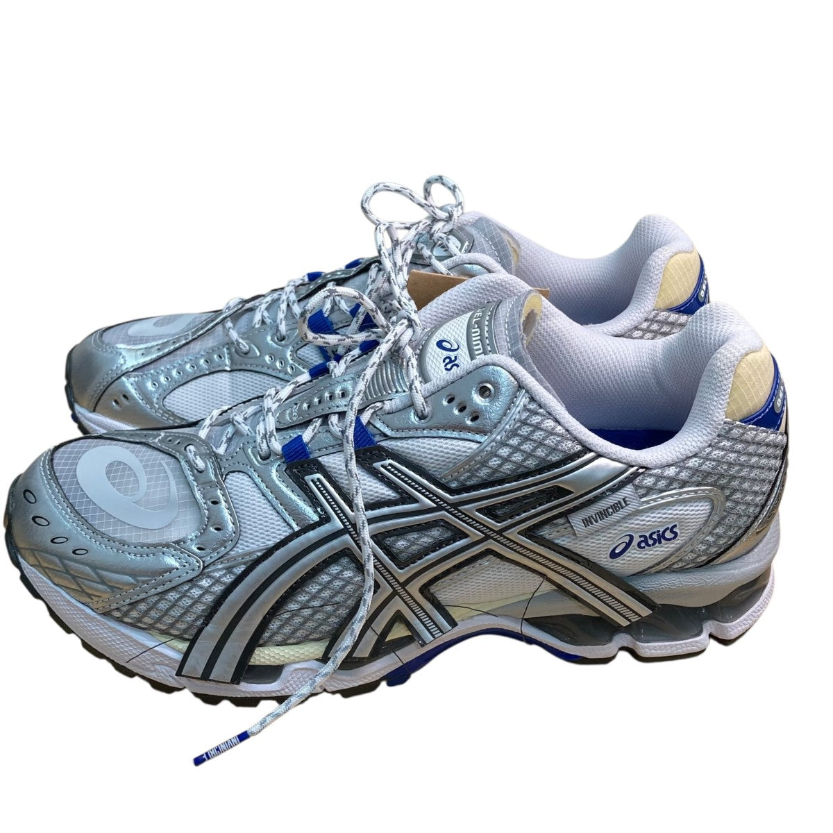 asics×INVINCIBLE ローカットスニーカー 1203A814 シルバー