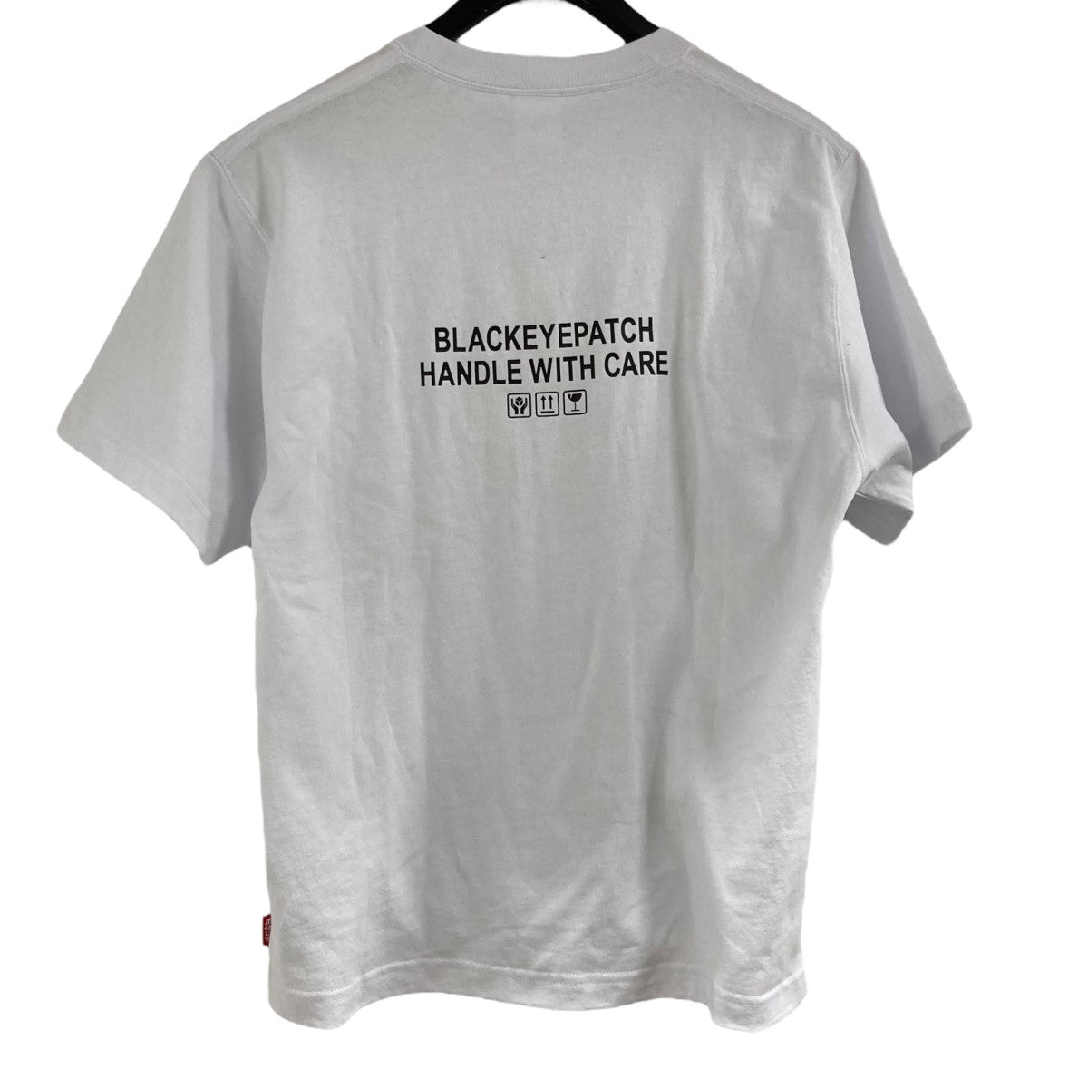 Blackeyepatch取扱注意　Tシャツ BlackEyePatch ブラックアイパッチ 取扱注意 センターロゴ 半袖