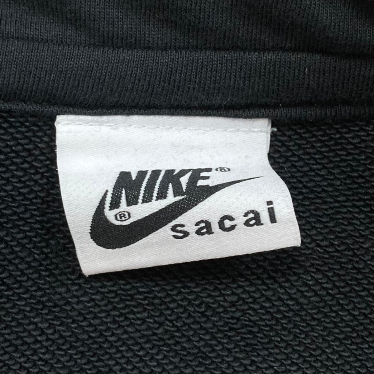 NIKE×sacai 切替プルオーバーパーカー23-06897 23-06897 ブラック