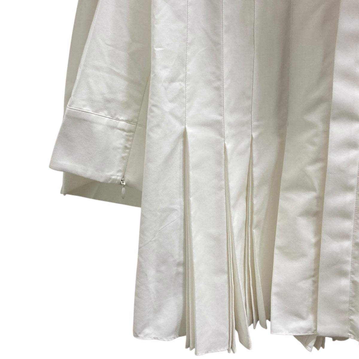 sacai サカイ 裾プリーツ シャツ 異素材切替 ホワイト sacai サカイ ストライプシャツ 裾プリーツ 白レース 青 異素材