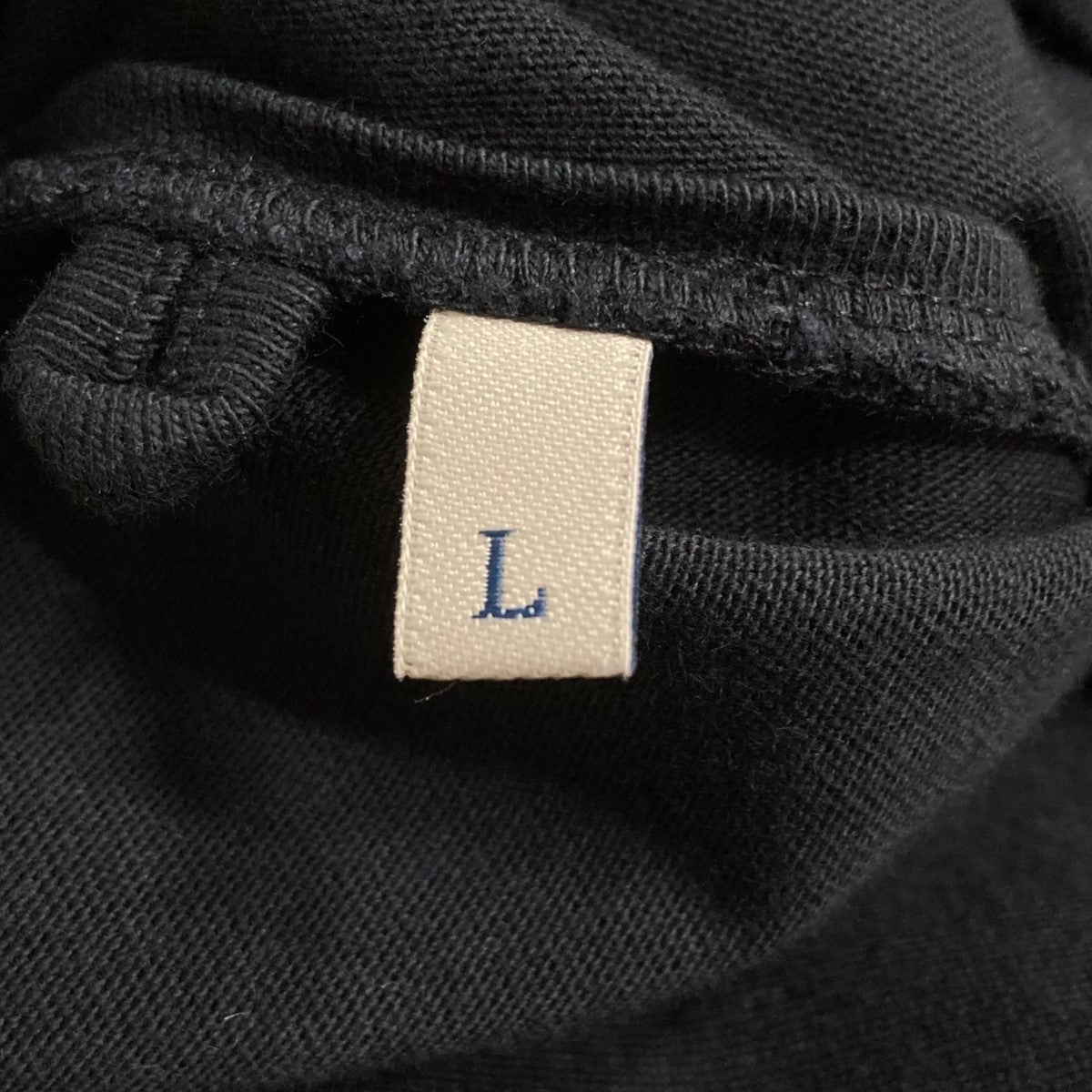 ロゴTシャツ