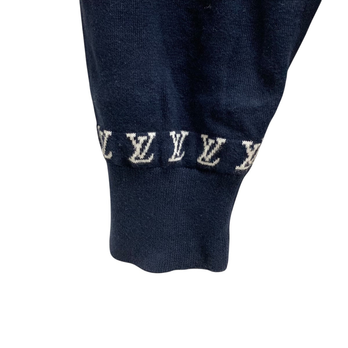 LOUIS VUITTON(ルイヴィトン) ロゴニットセーター HRN43W