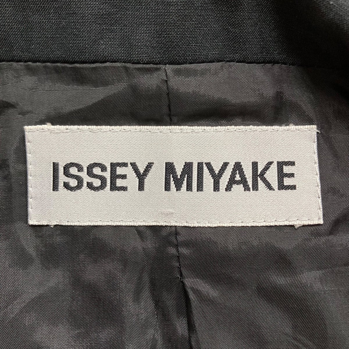 S*t様 イッセイミヤケ 黒 テーラードジャケット Mサイズ ISSEY MIYAKE(イッセイミヤケ) デザインテーラードジャケット