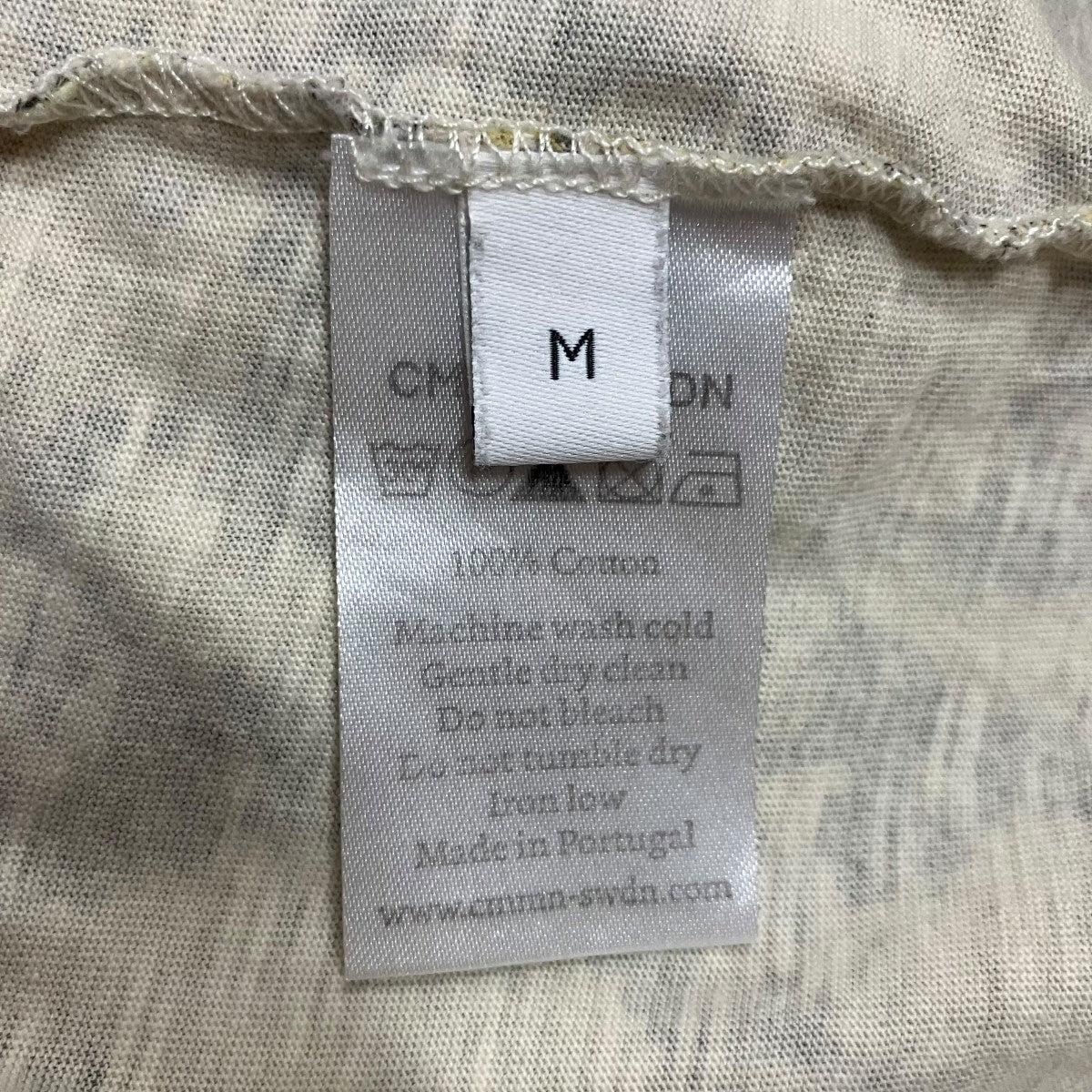 CMMN SWDN(コモン スウェーデン) パイソングラフィックTシャツ