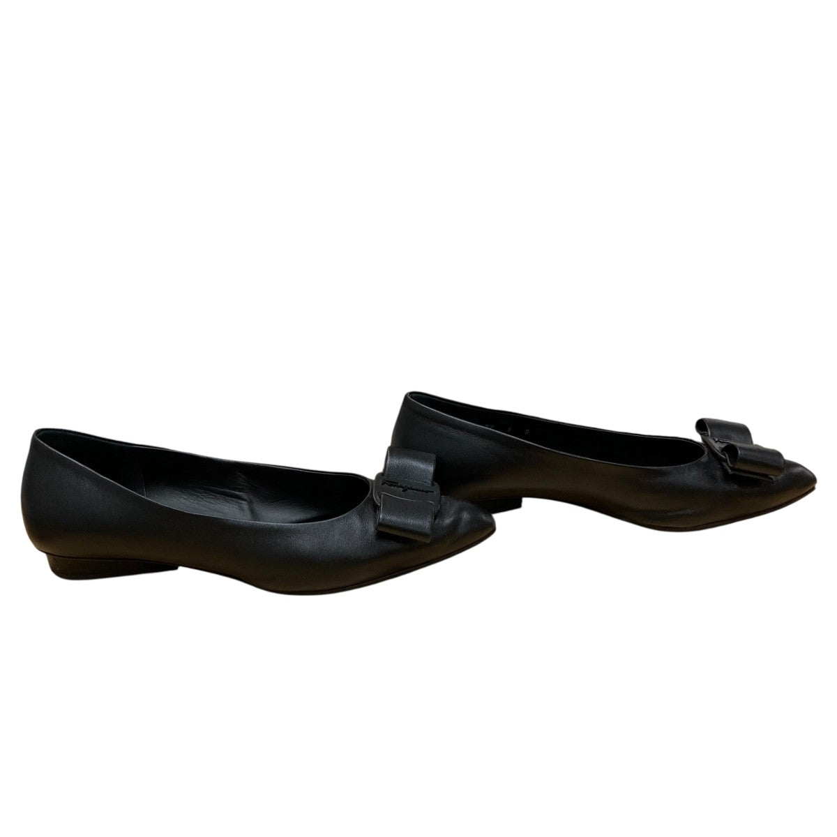 新品 未使用 フェラガモ VIVA チャコール パンプス 6.5 フラット Salvatore Ferragamo(サルヴァトーレフェラガモ) VIVA フラット