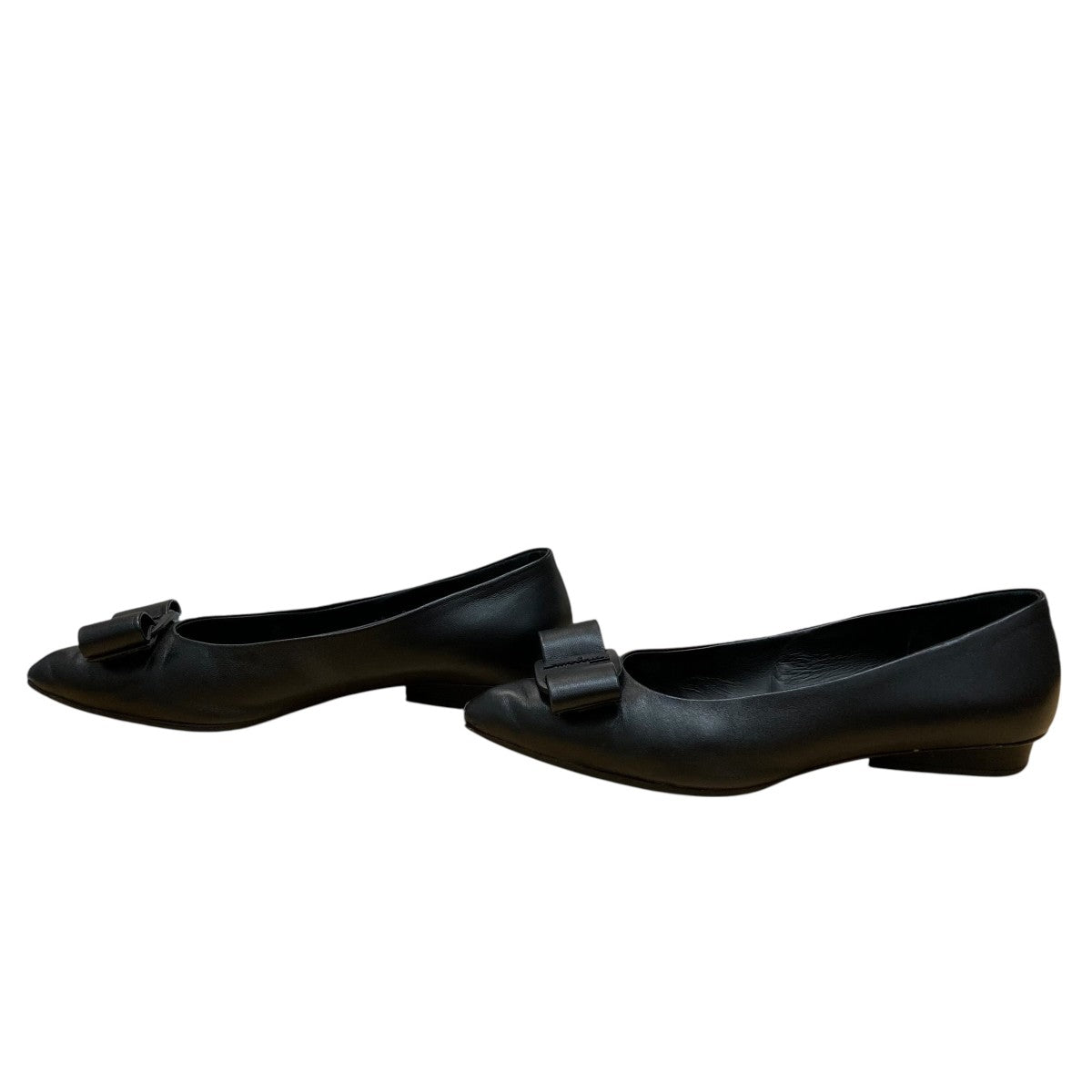 Salvatore Ferragamo(サルヴァトーレフェラガモ) VIVA フラット