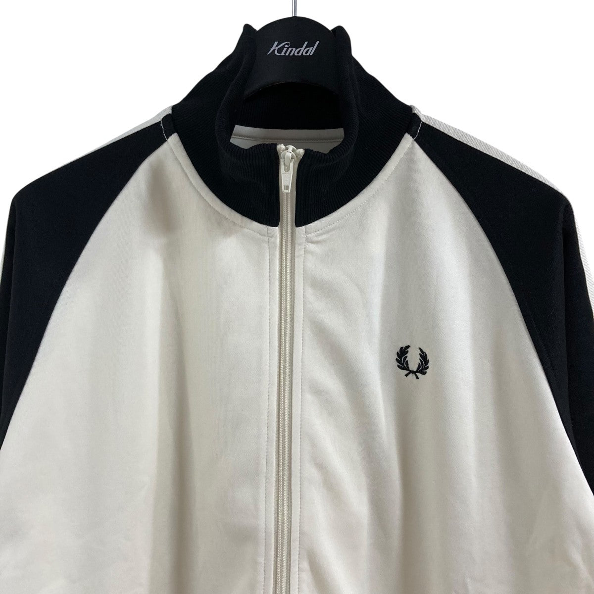 FRED PERRY トラックジャケット S 黒/アイボリー FRED PERRY トラックジャケット S 黒/アイボリー トラック