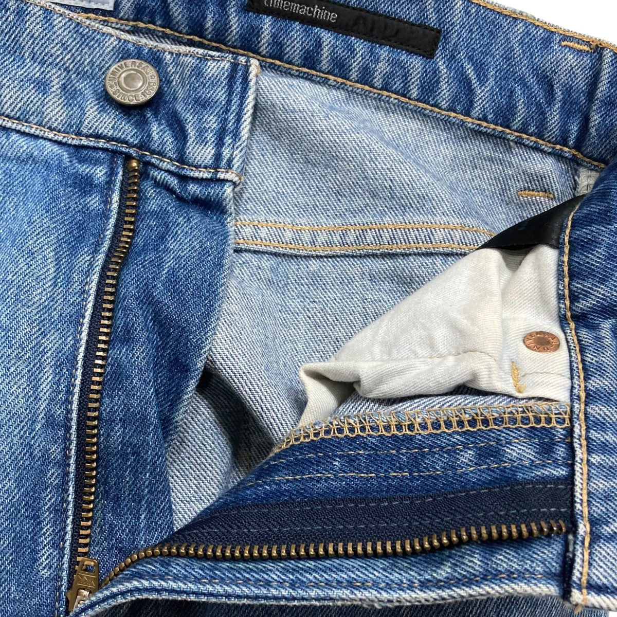 デニムパンツ