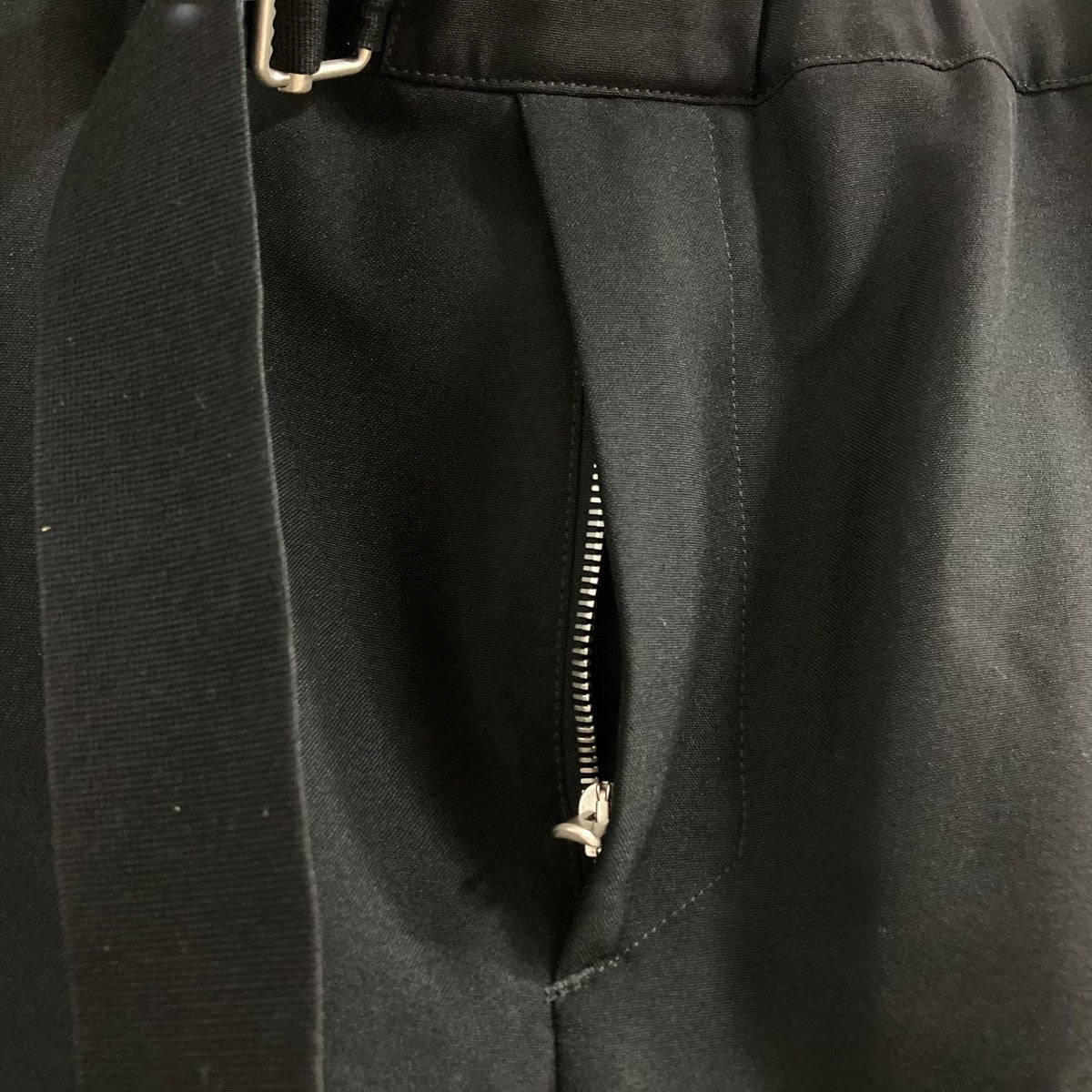 ベルテッドパンツ