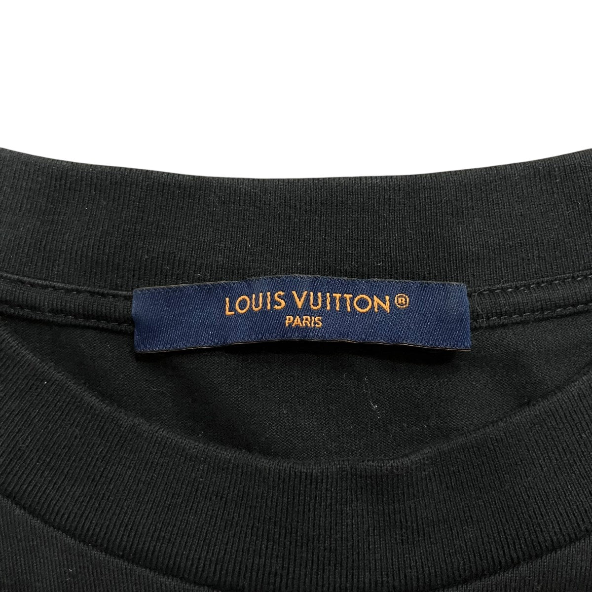 LOUIS VUITTON エンボスLVロゴ半袖Tシャツ 古着・中古-5枚目のアイテム画像
