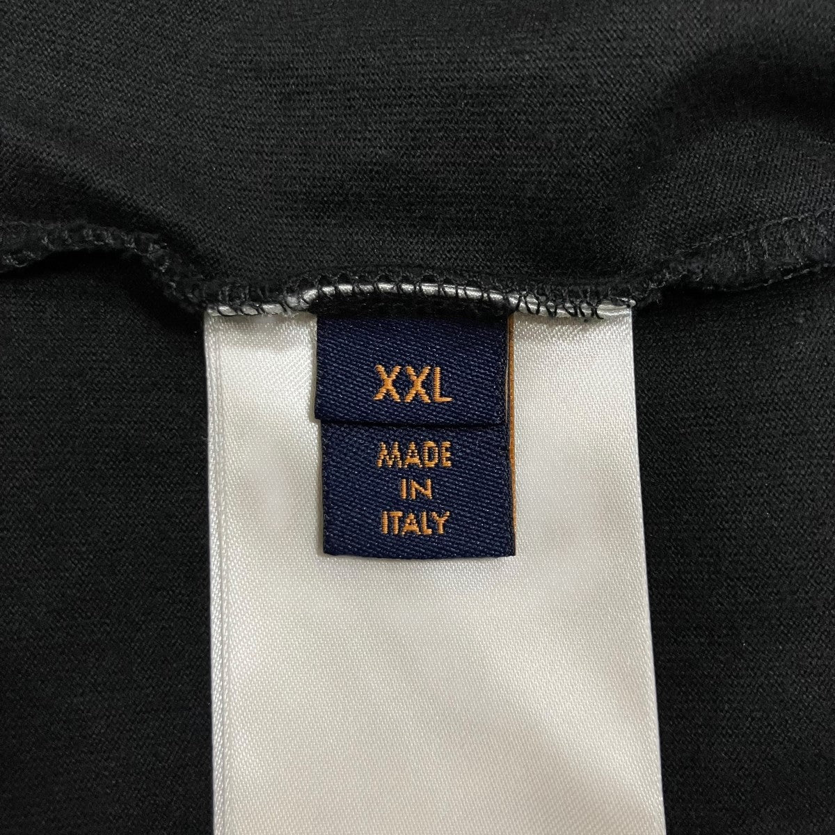 LOUIS VUITTON エンボスLVロゴ半袖Tシャツ 古着・中古-6枚目のアイテム画像