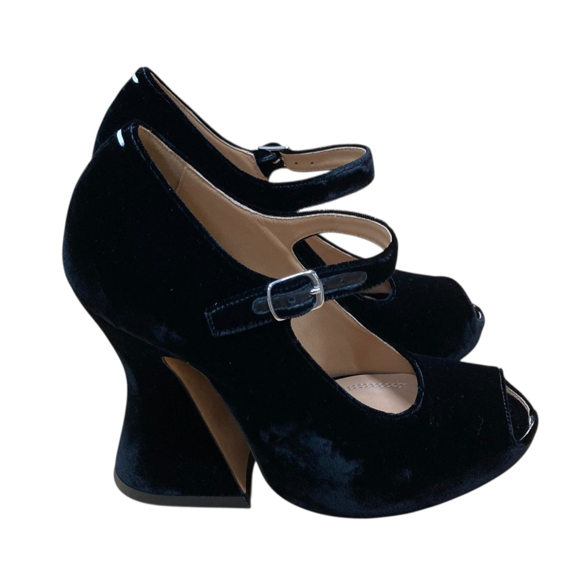 変形ヒールベロアパンプス