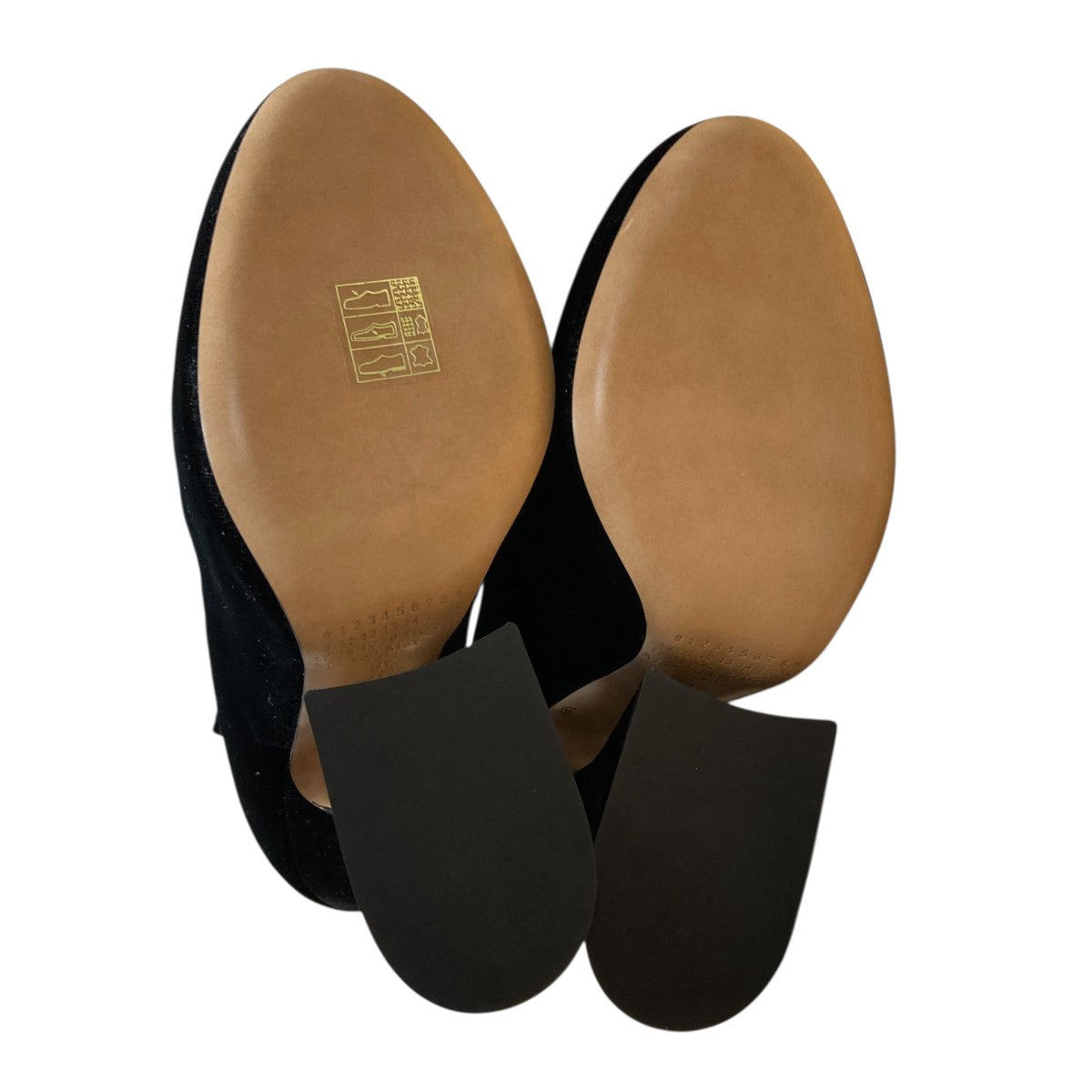 変形ヒールベロアパンプス