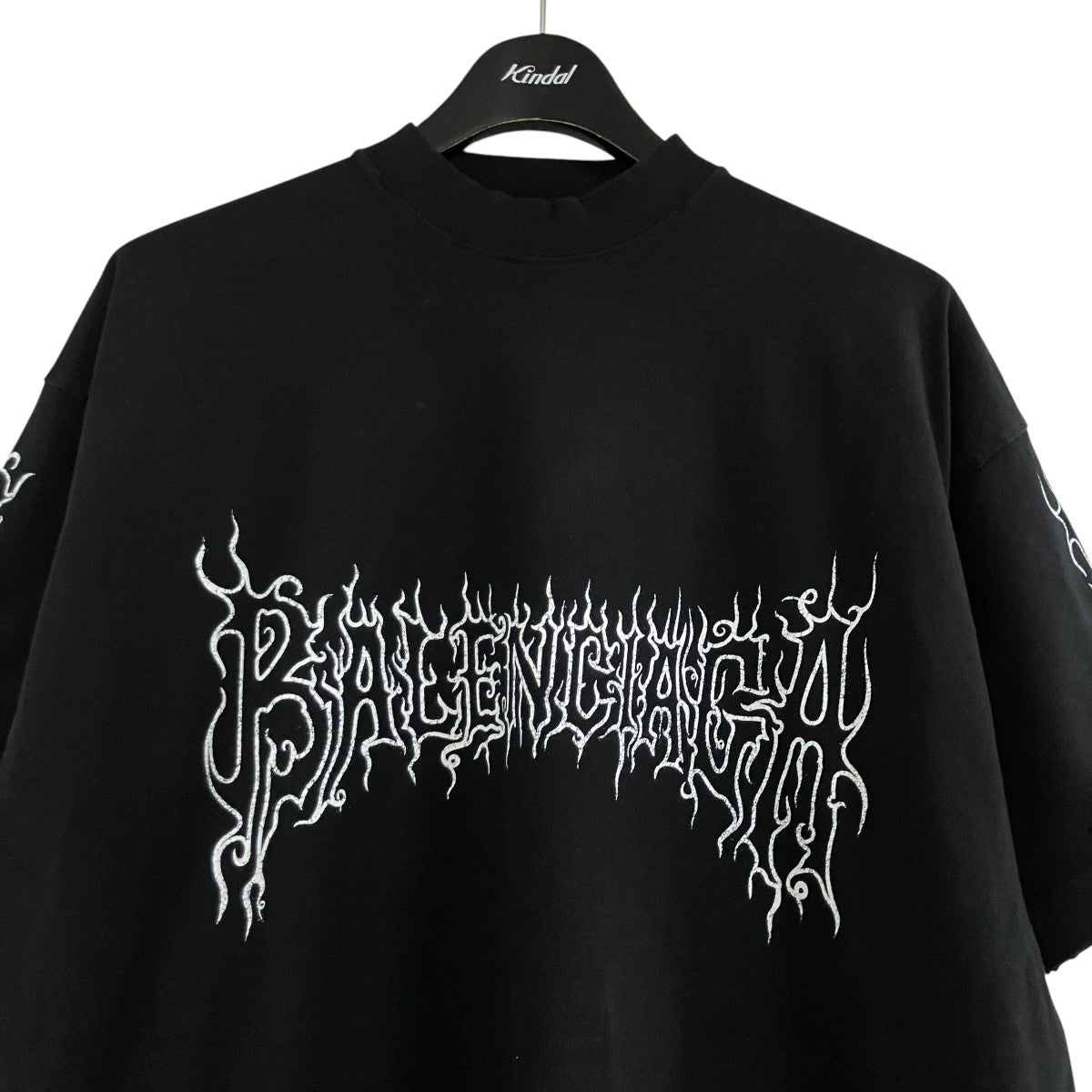 BALENCIAGA ダークウェーブロゴTシャツ 古着・中古-2枚目のアイテム画像