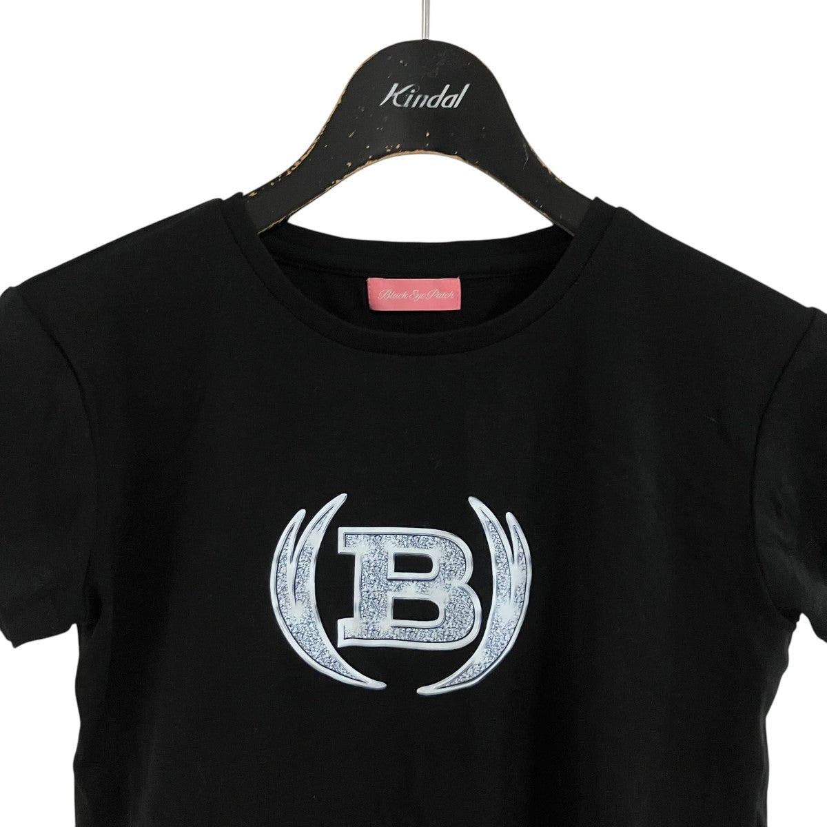 BlackEyePatch クロップドロゴプリントTシャツ 古着・中古-2枚目のアイテム画像