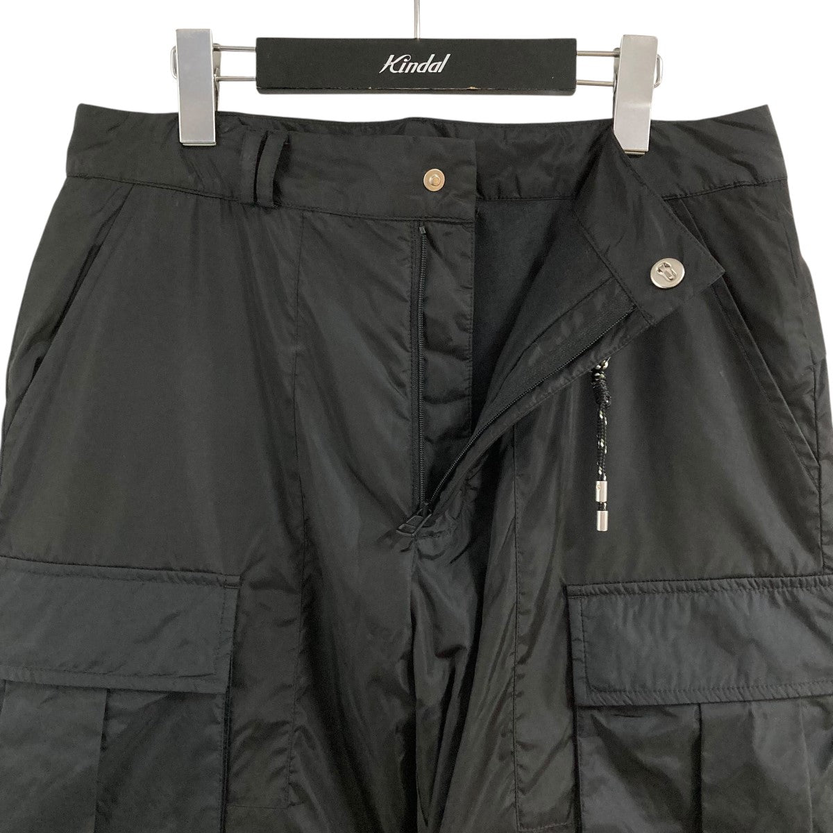 MONCLER(モンクレール) ナイロンカーゴパンツ I209R2A00002 ブラック