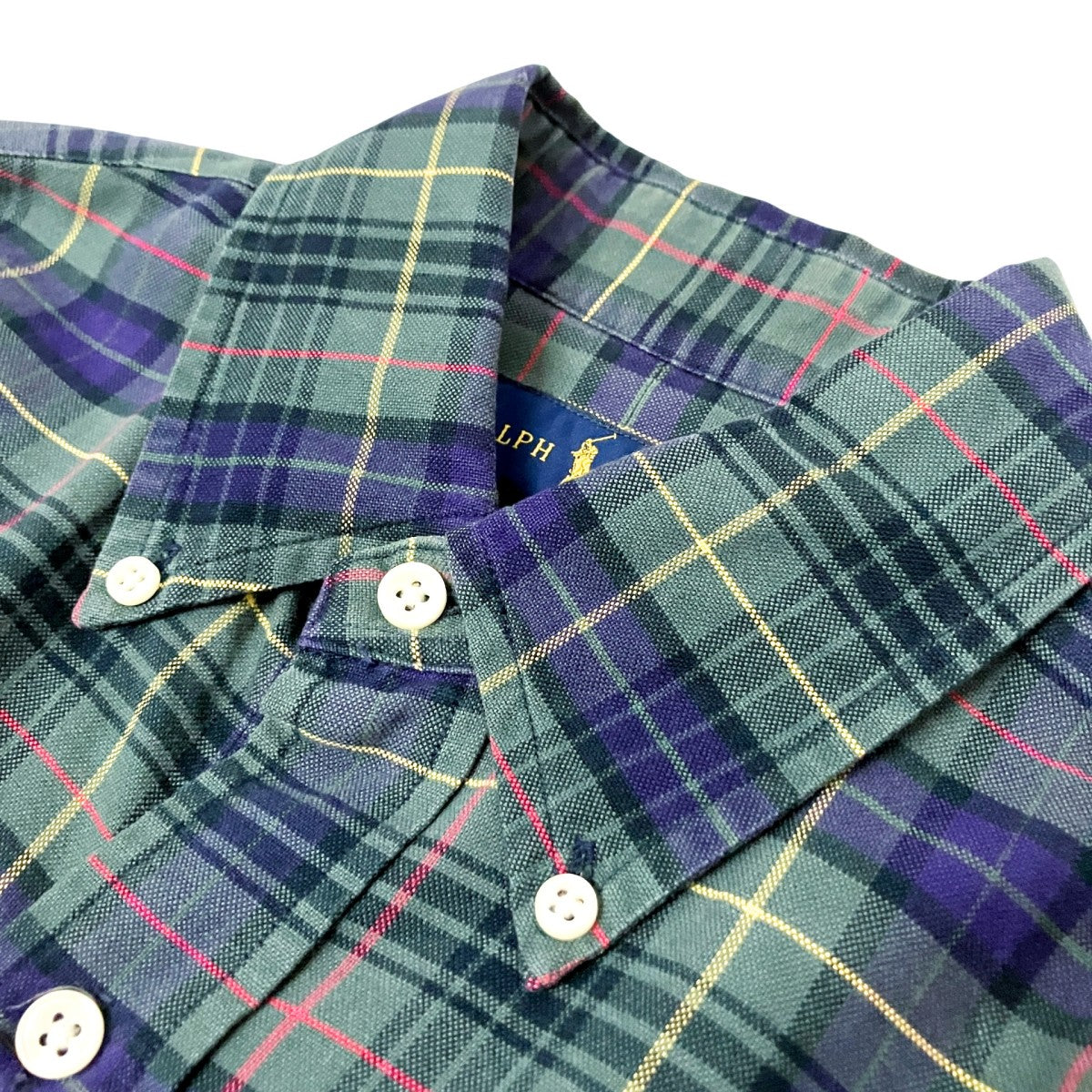 チェックシャツ