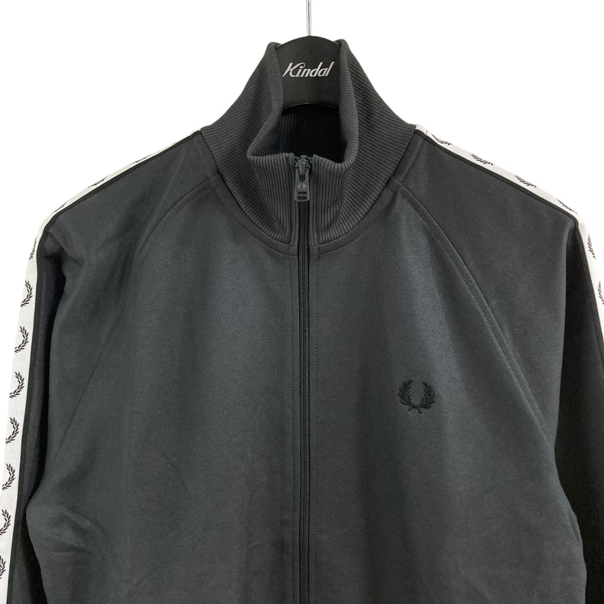 FRED PERRY(フレッドペリー) トラックジャケット J4620 ブラック