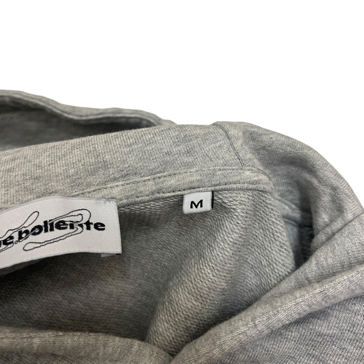 プルオーバーパーカー