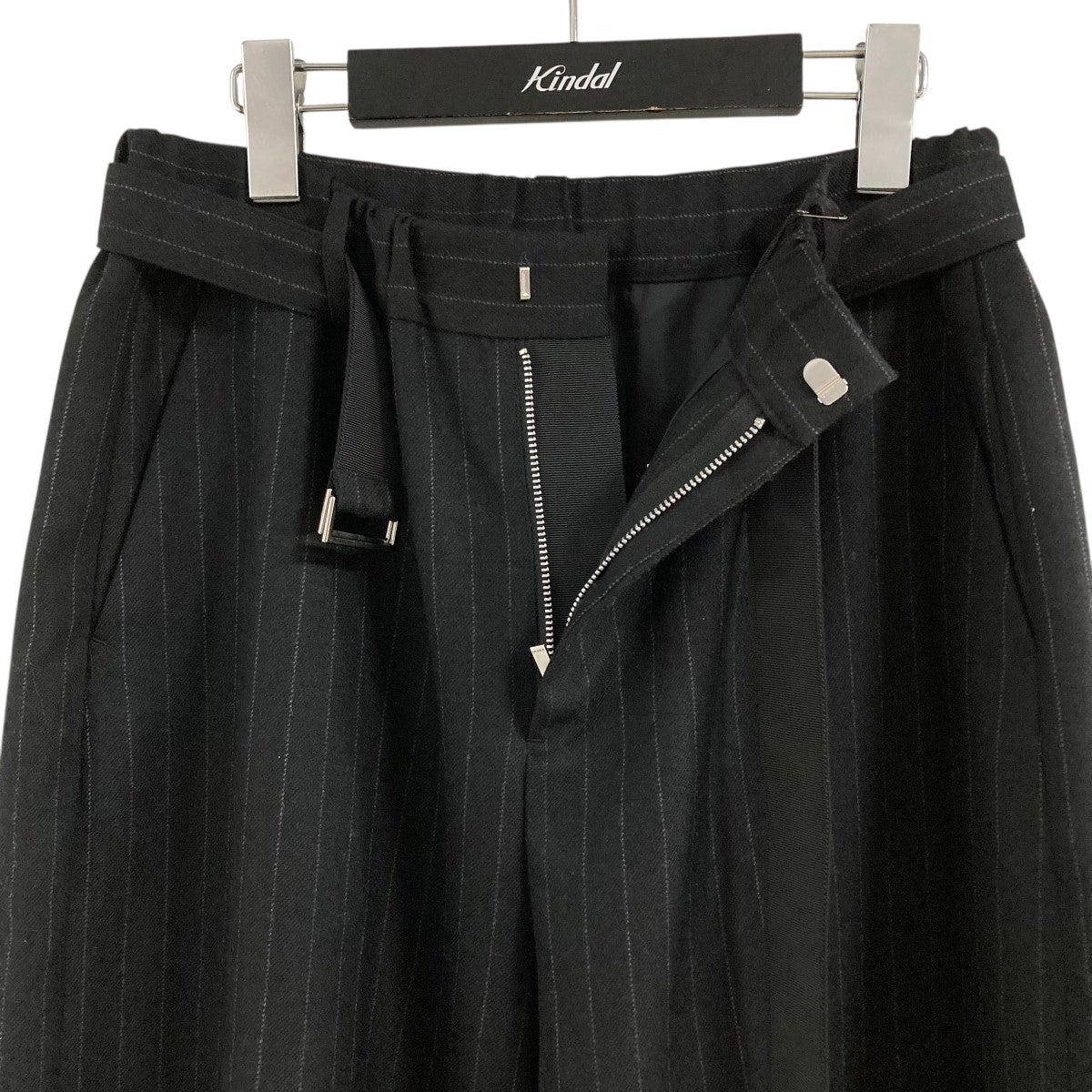 sacai(サカイ) ストライプベルテッドスラックス 24-07415 ブラック