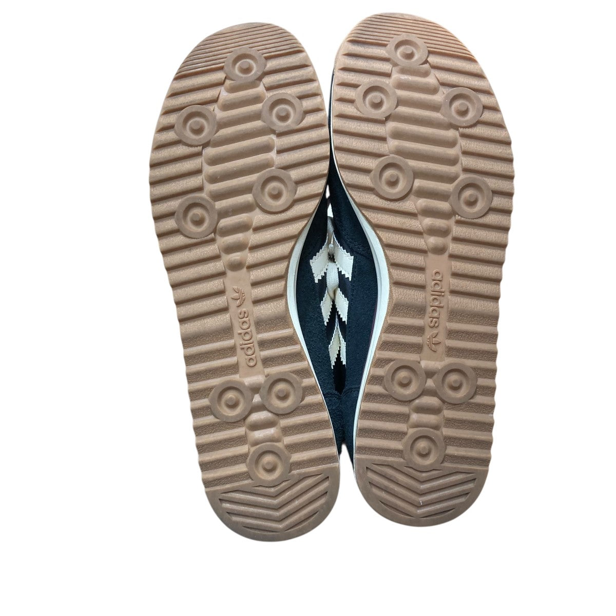 ローカットスニーカー