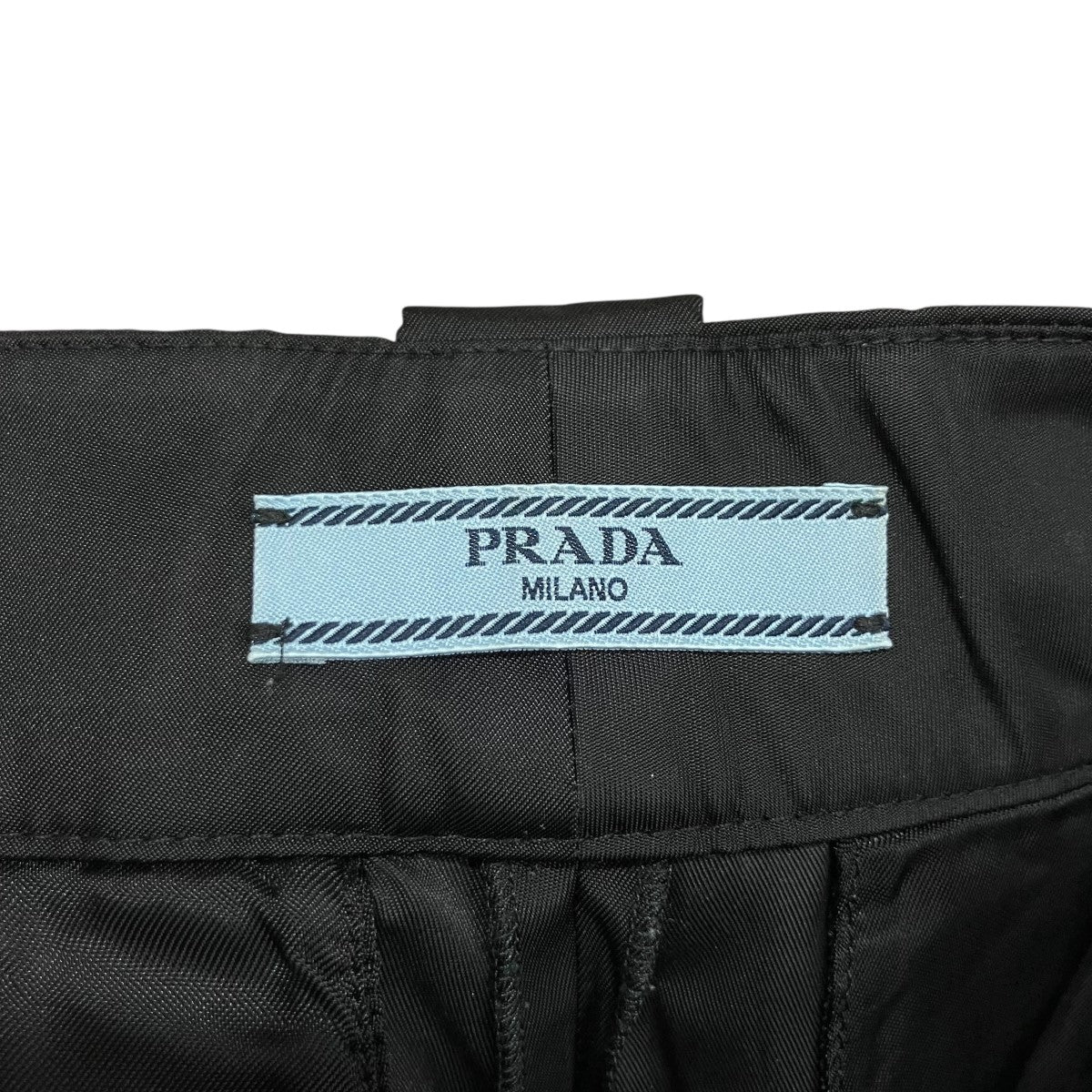 PRADA(プラダ) 21SS リナイロン トライアングルロゴプレート