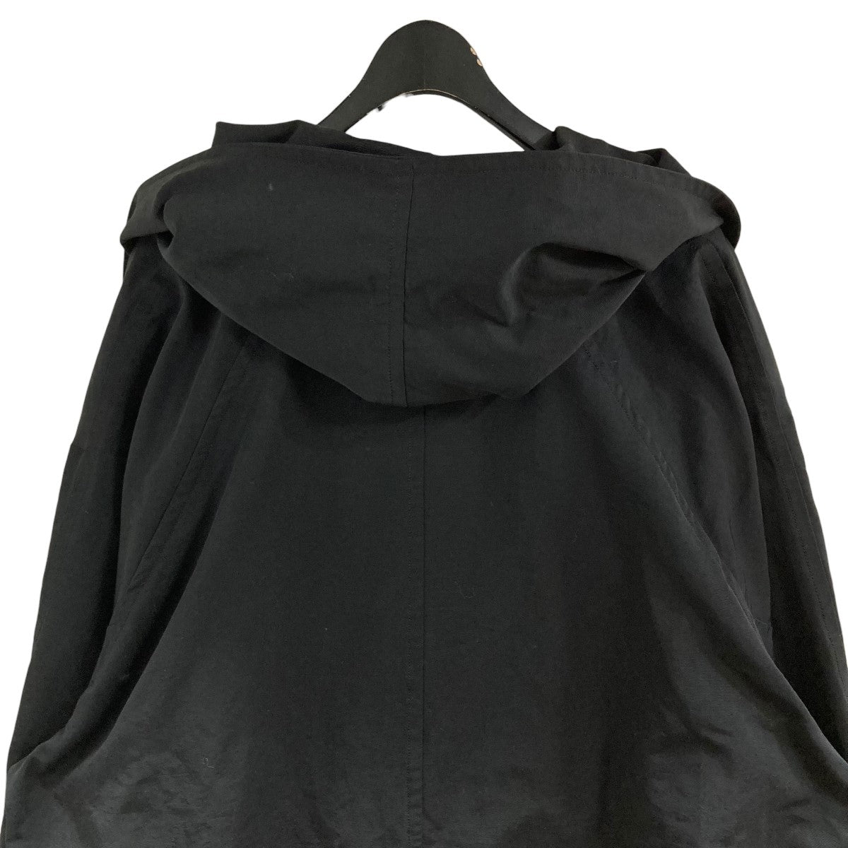 ナイロンフーデッドコート
