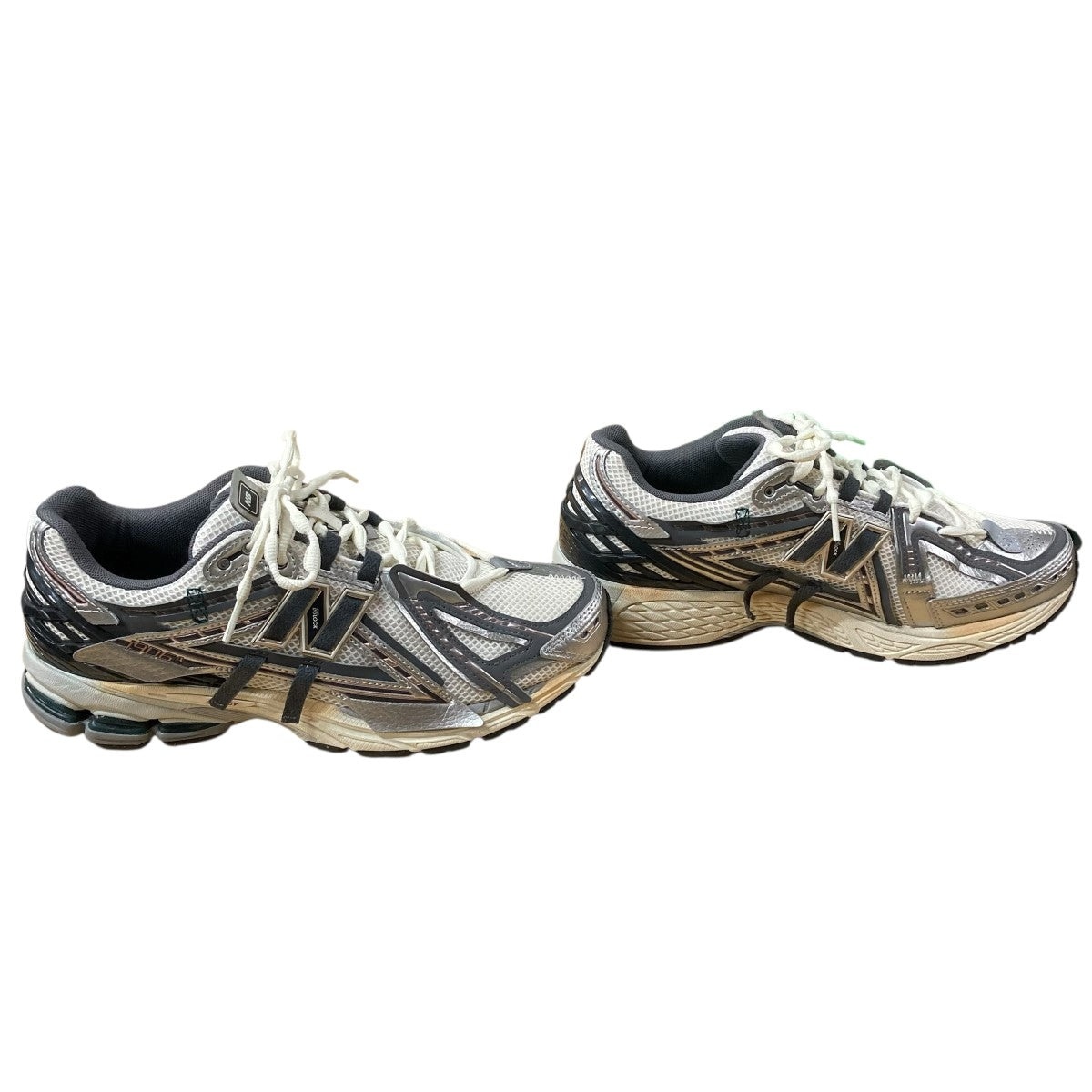 ローカットスニーカー