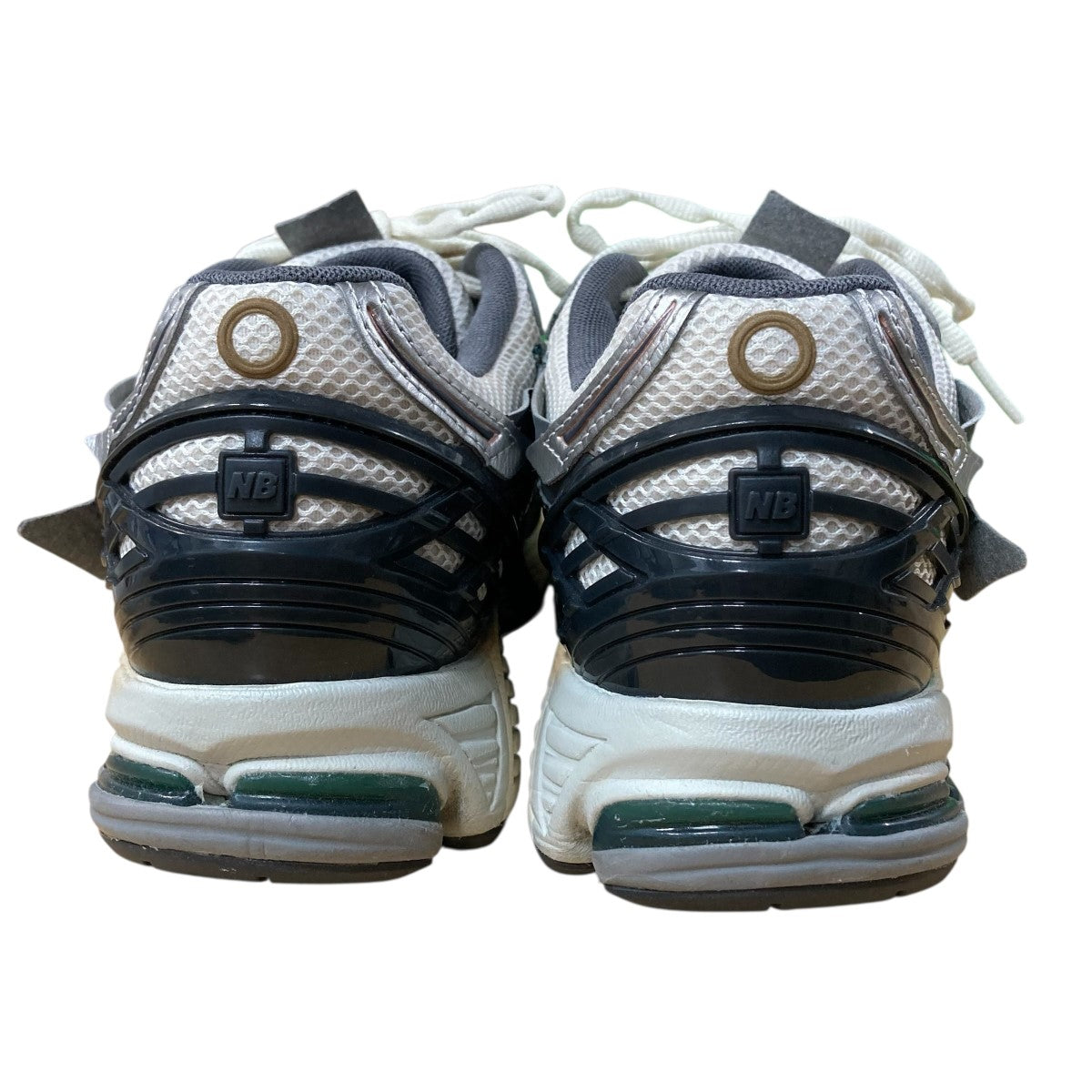 ローカットスニーカー