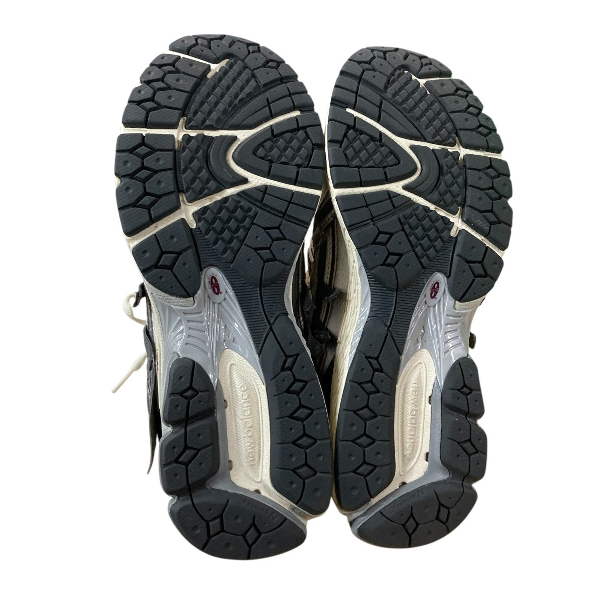 ローカットスニーカー