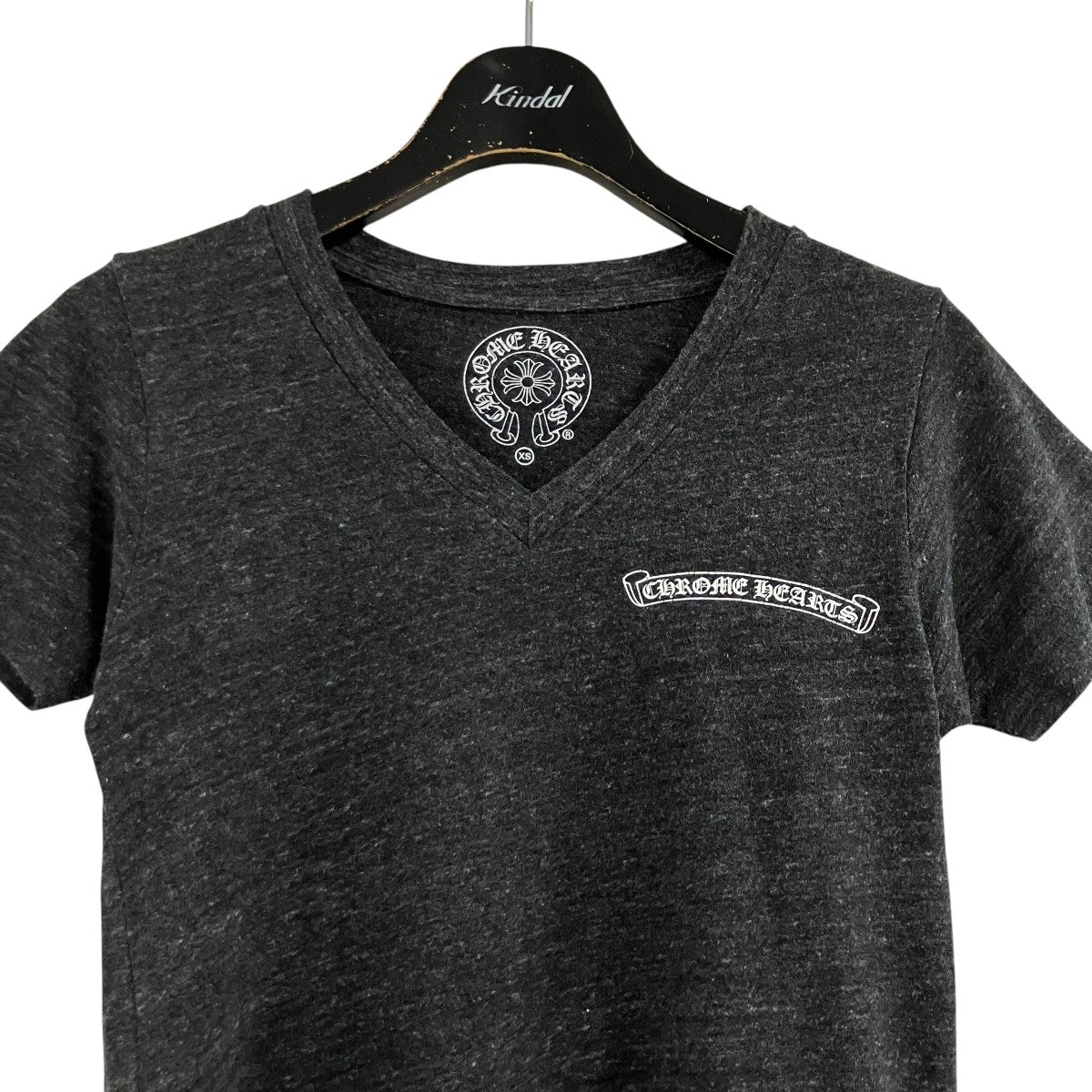 CHROME HEARTS CHプラスロゴVネックTシャツ 古着・中古-2枚目のアイテム画像