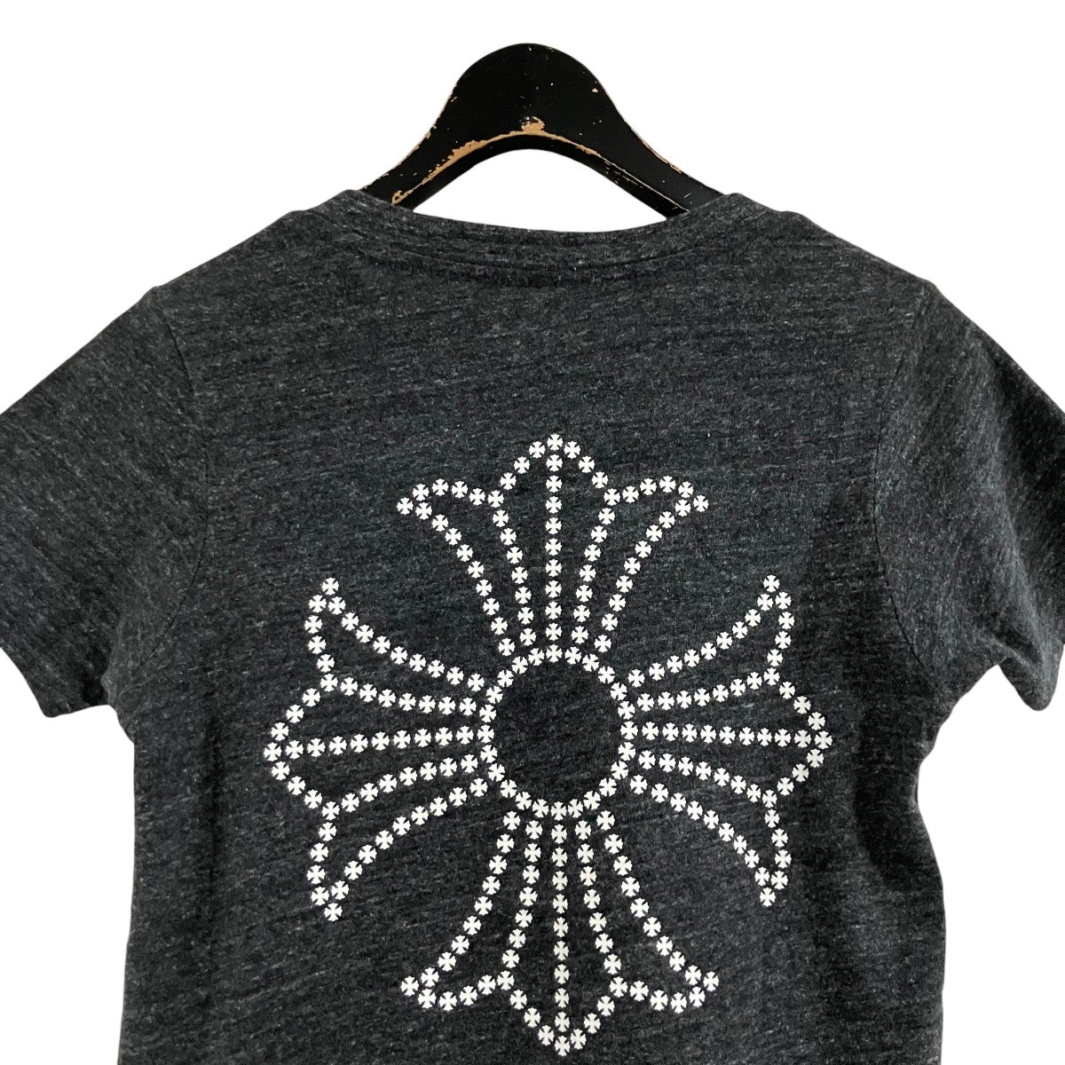 CHROME HEARTS CHプラスロゴVネックTシャツ 古着・中古-4枚目のアイテム画像
