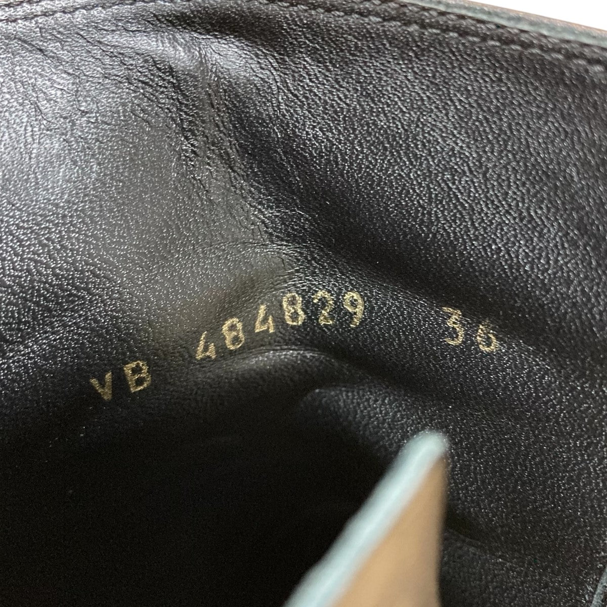 アンクルブーツ