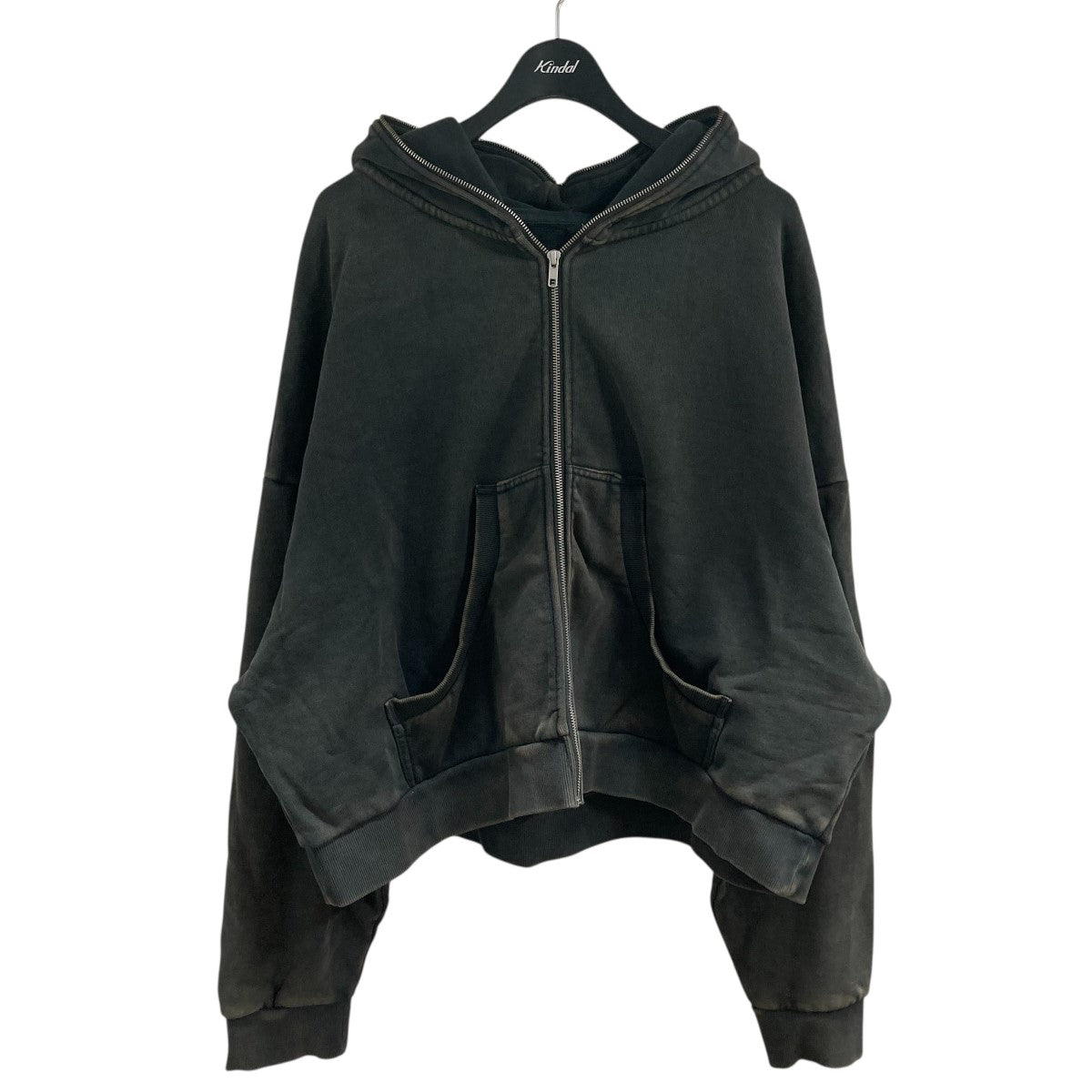 ジップアップパーカー