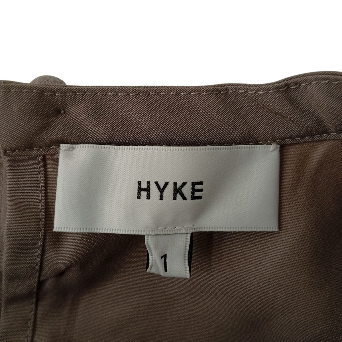 HYKE ボリュームスリーブ プルオーバーブラウス 古着・中古-3枚目のアイテム画像