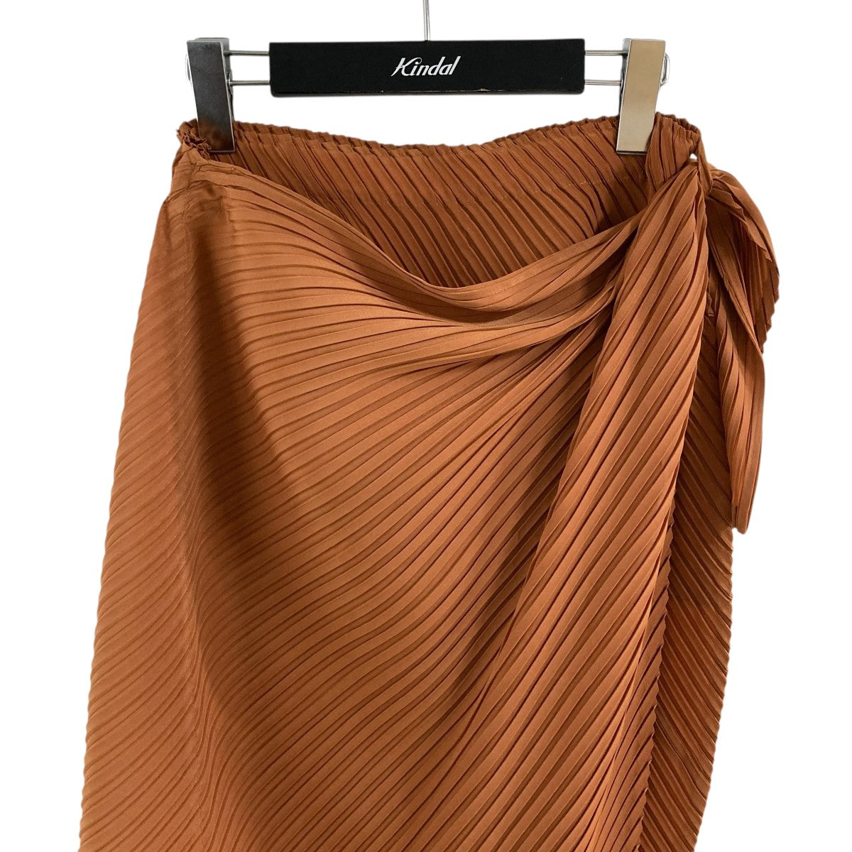 プリーツスカート