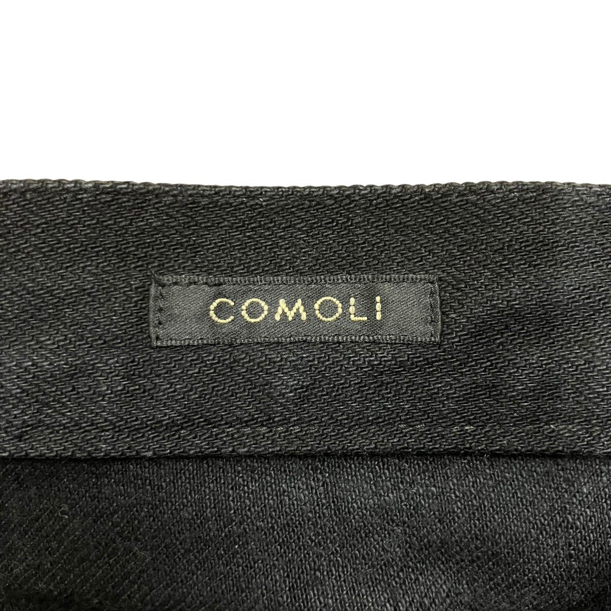 COMOLI ブラックデニム テーパードパンツ 古着・中古-6枚目のアイテム画像